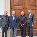 Robert Antretter, Dr. Theo Waigel, Dr. Dr. Anton Losinger und Dr. Stefan Raueise in Kloster Irsee. - Foto: Britta Engel, SBZI