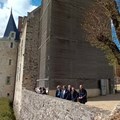 Bezirkstagspräsident Martin Sailer beim Besuch des Schlosses Sainte-Suzanne in der Mayenne.
