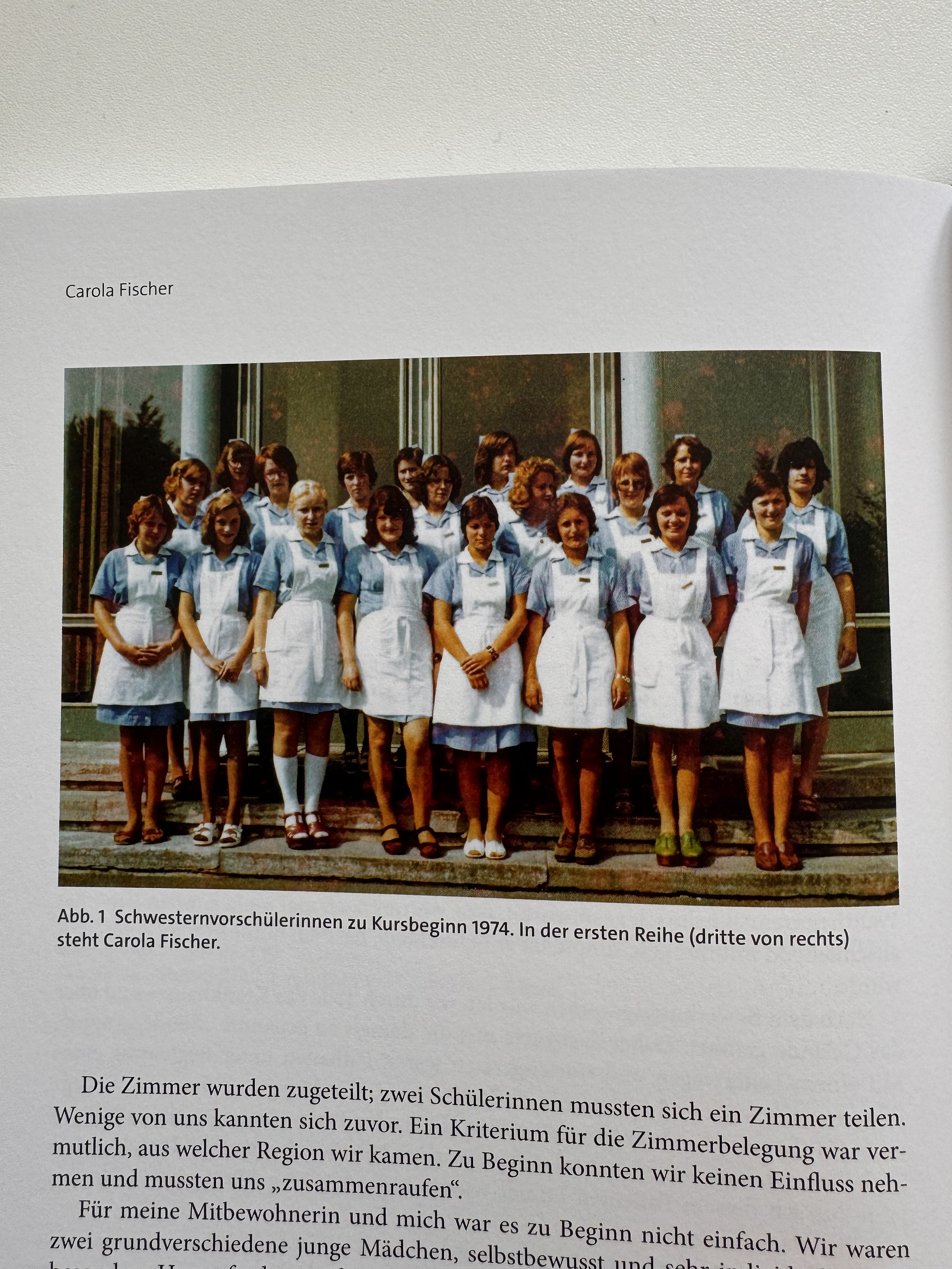 Klassentreffen der Schwesternausschülerinnen - Ausschnitt aus einem Beitrag aus einem Buch von 1974 (1)