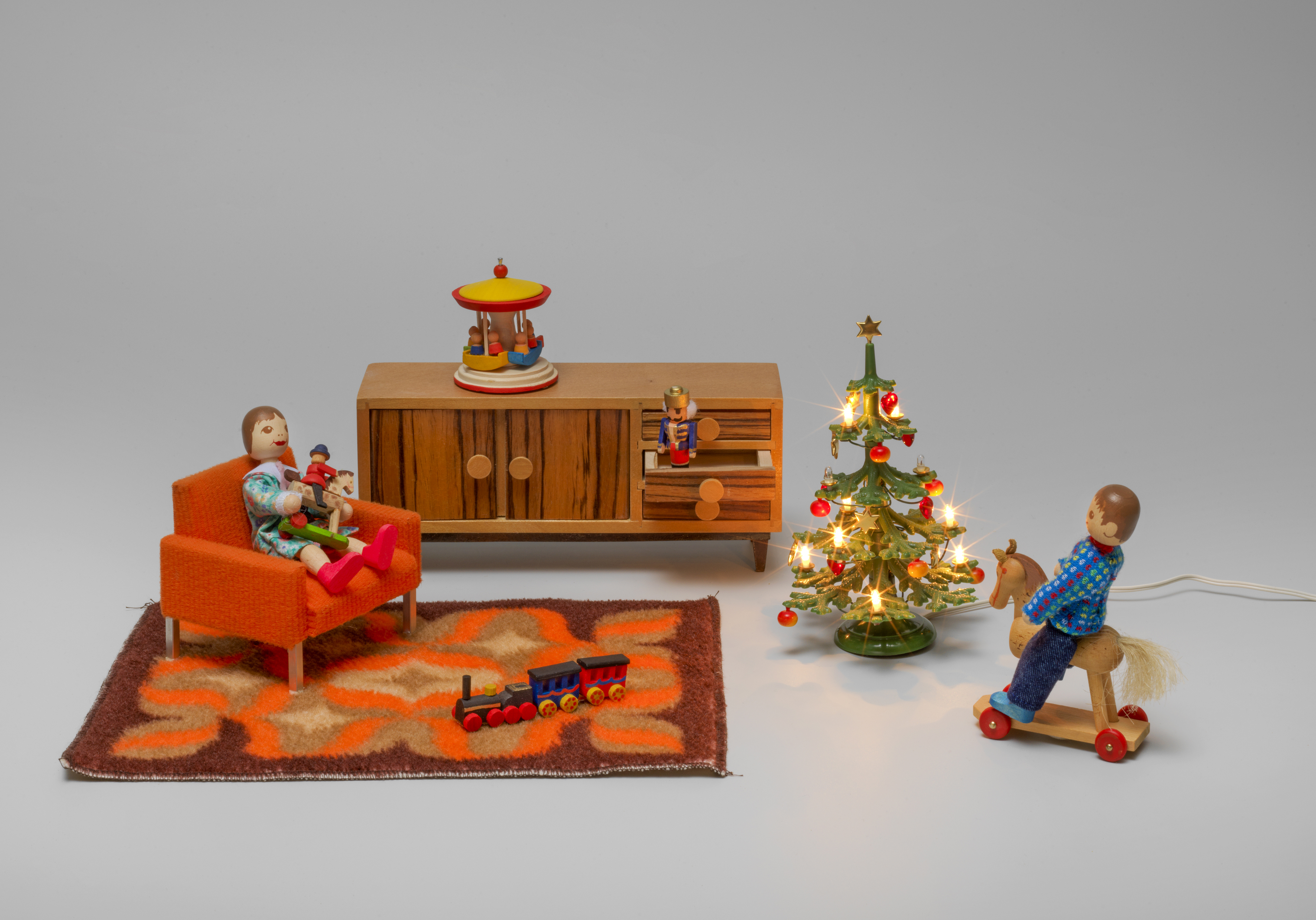 Wohntrends in Miniatur – Es weihnachtet im Museum Oberschönenfeld. Sonntagsführung am 01.12.2024