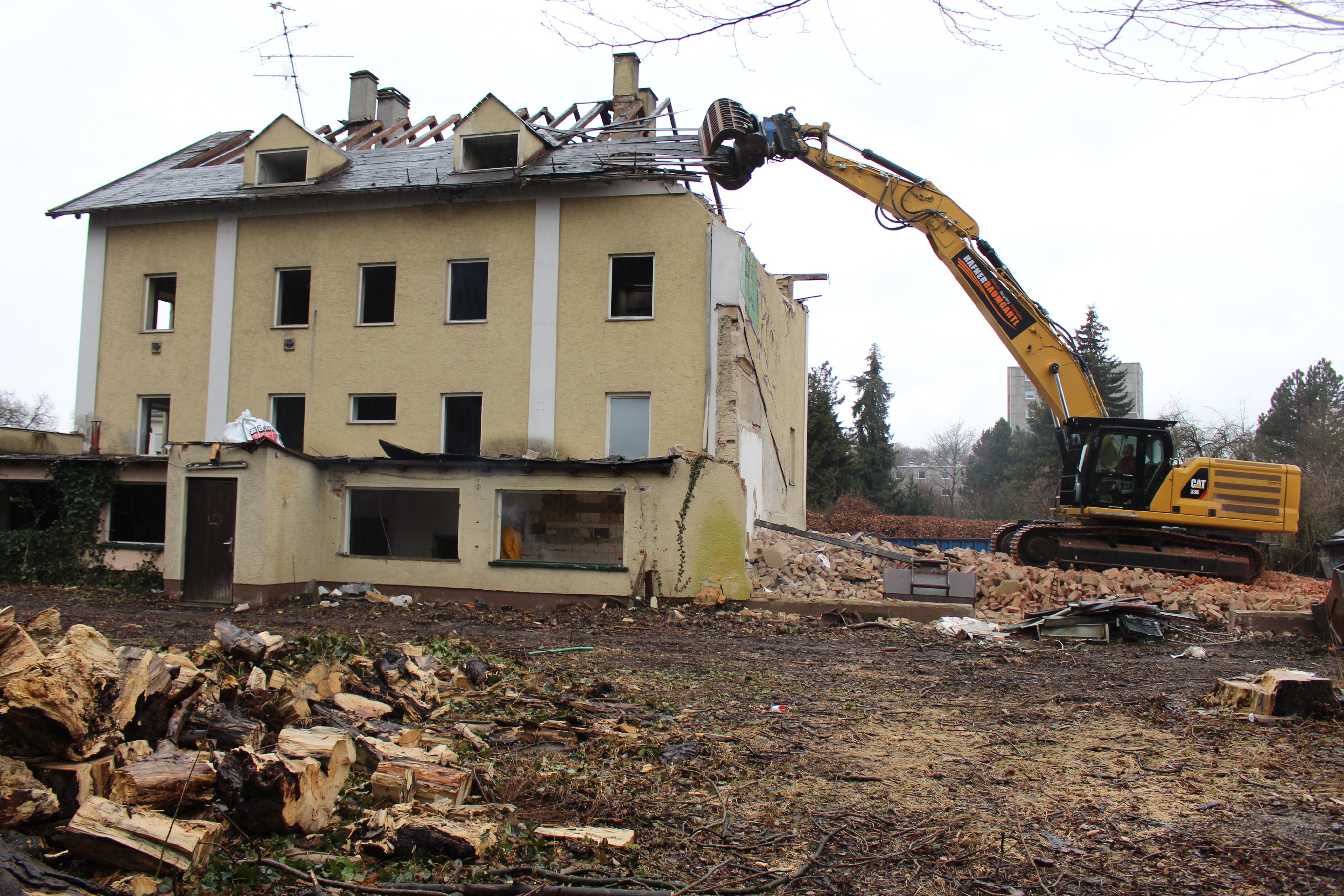 Paradiesgarten weicht Anbau für Nachsorge Zentrum