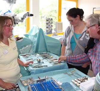 Neurochirurgie zum Anfassen: BKH Günzburg beteiligt sich am Jubiläumsprogramm der Universität Ulm