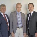Die neue Krankenhausleitung des Bezirkskrankenhauses Günzburg: (von links) Georg Baur, Prof. Dr. Thomas Becker und Wilhelm Wilhelm.