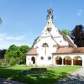 Die katholische Krankenhauskirche „Sieben Schmerzen Mariä“ des Bezirkskrankenhauses Günzburg wird 100 Jahre alt.