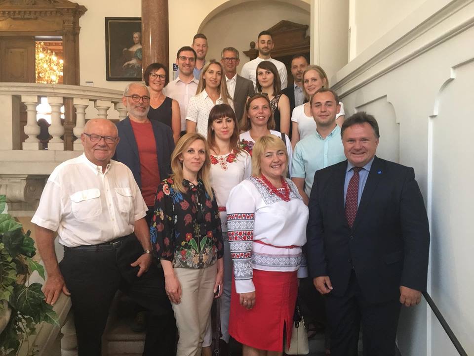 Ukrainische Therapeuten in der Stadt Kaufbeuren - Lebenshilfe Ostallgäu beginnt institutionelle Partnerschaft mit einer ukrainischen Einrichtung für körperlich behinderte Kinder 