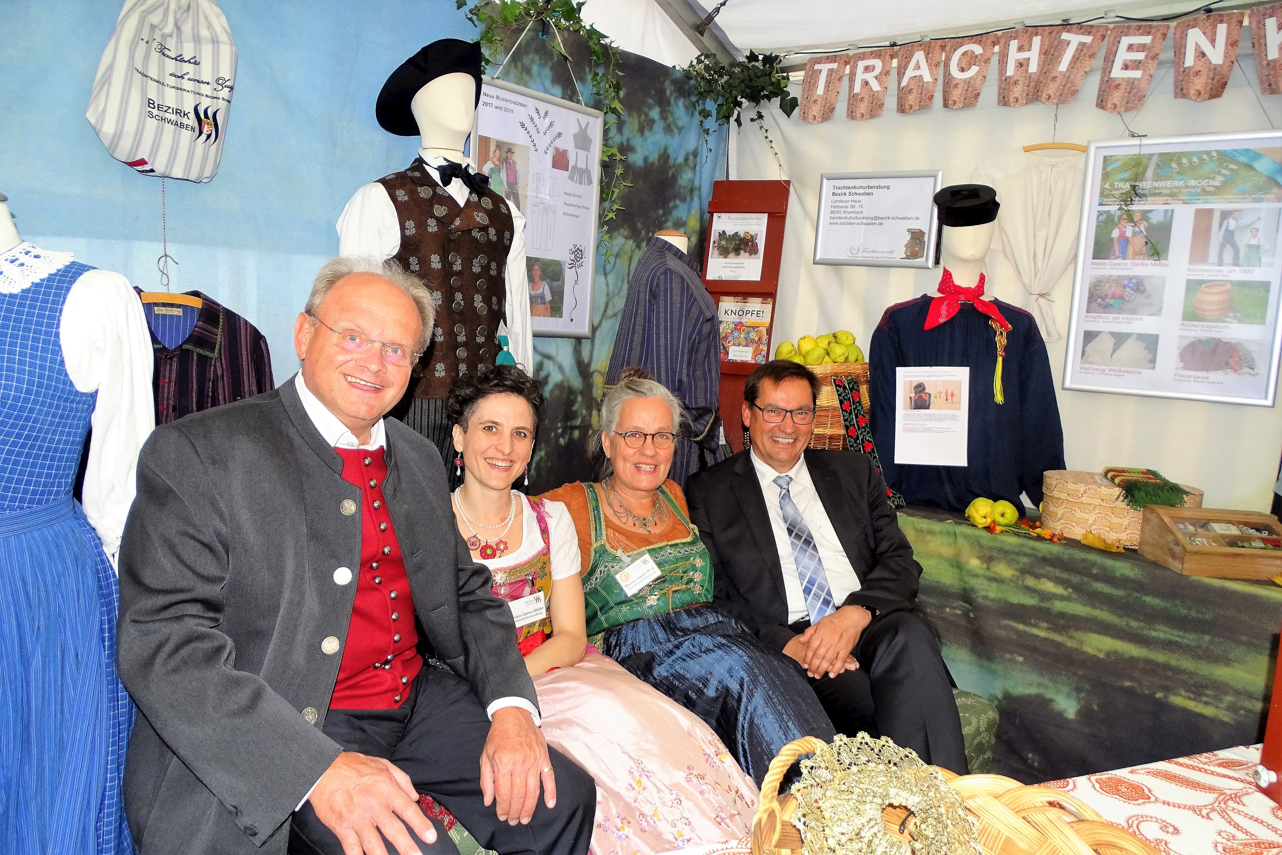 20. Trachtenmarkt in Krumbach begeisterte rund 2000 Besucher