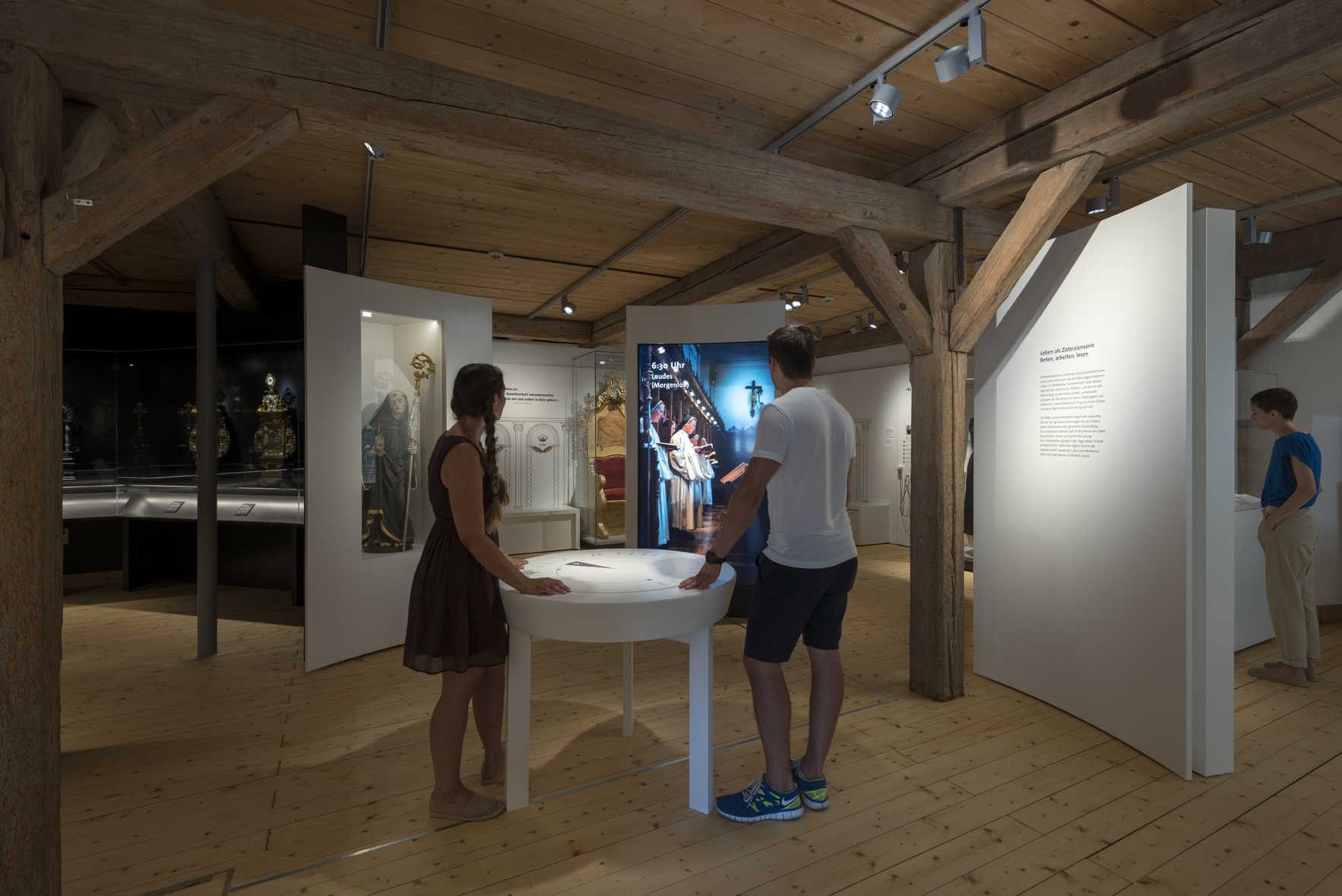 Blick in die Ausstellungsräume im Museum Oberschönenfeld