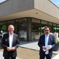 Bezirksrat Dr. Johann Popp (links) und der bayerische Gesundheitsminister Klaus Holetschek