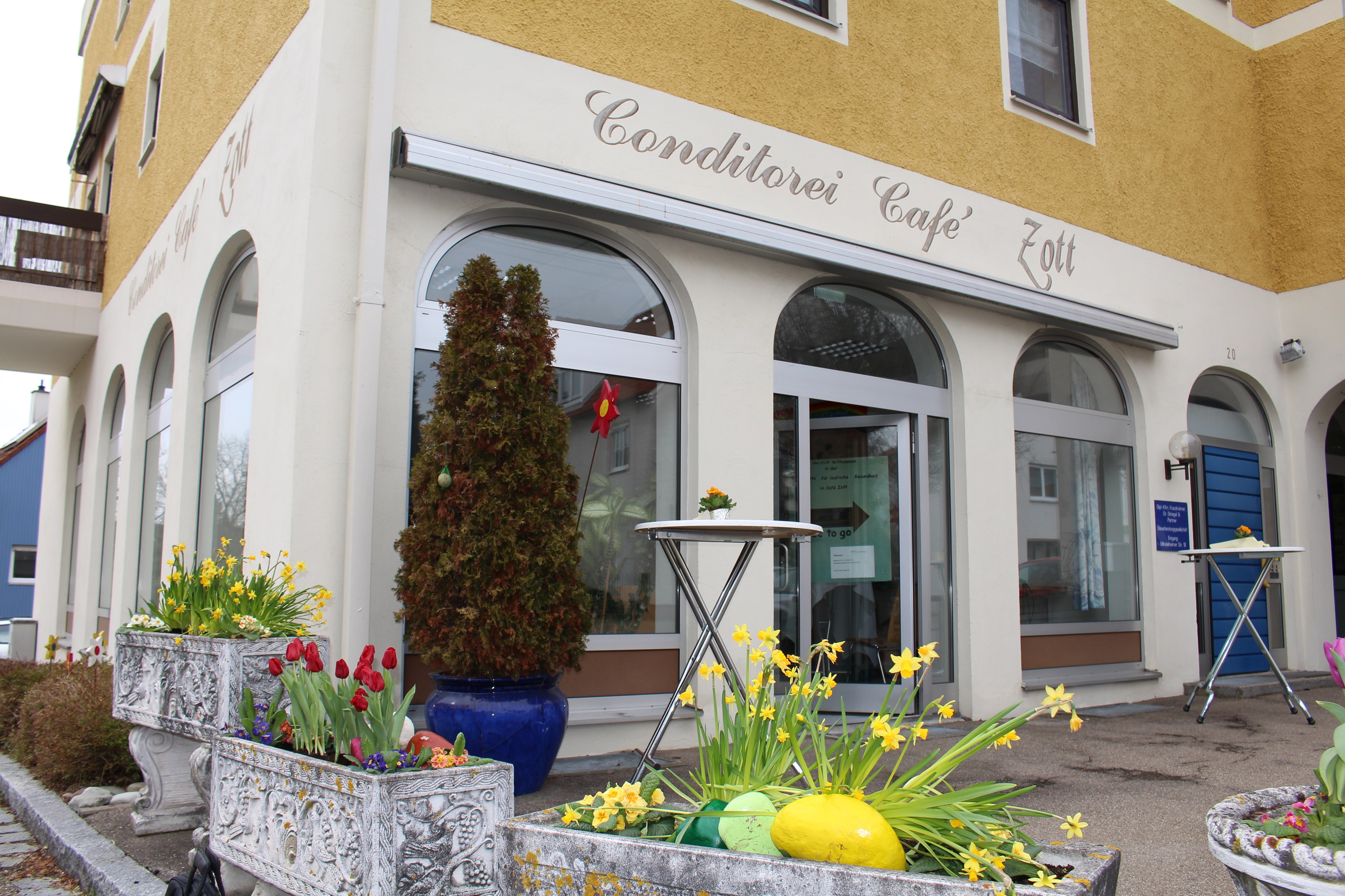 Bezirkskliniken erwerben Immobilie Café Zott in Krumbach